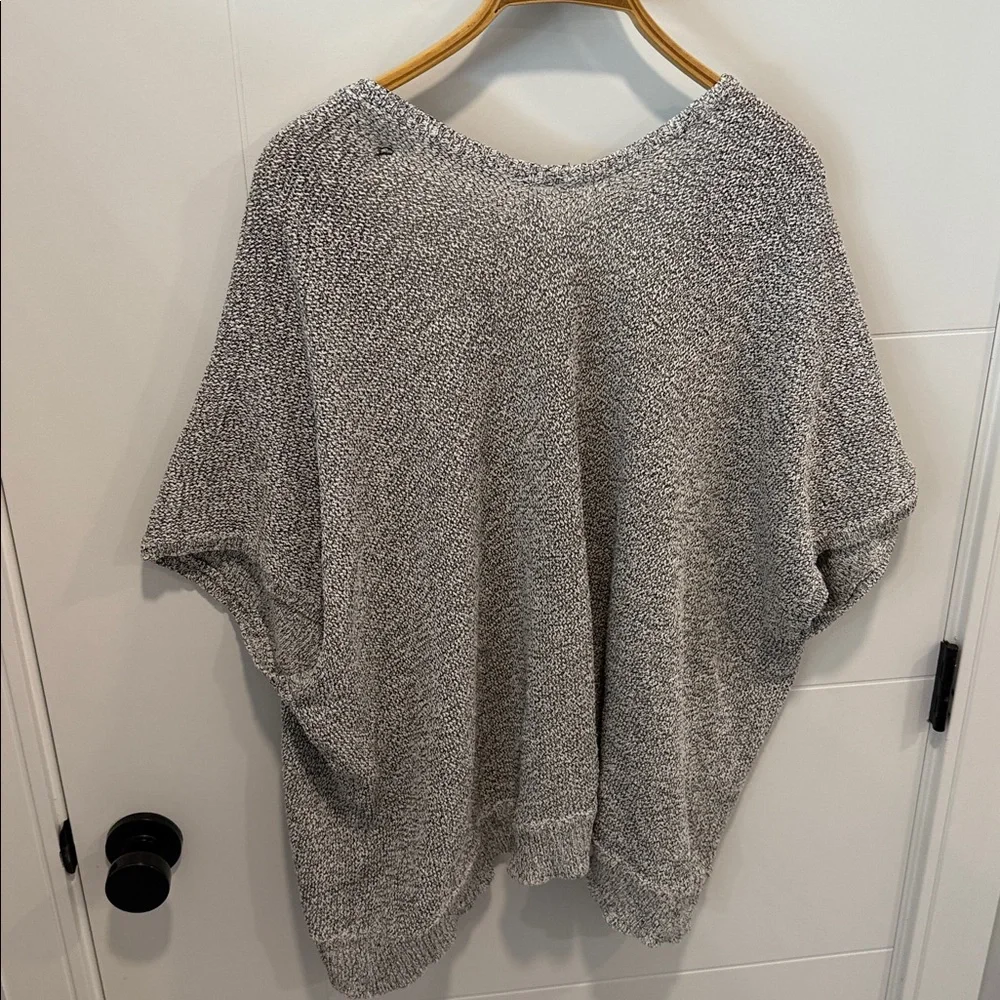 Aritzia Community Gray Women's cartigain size XS/S - Picture 7 of 7